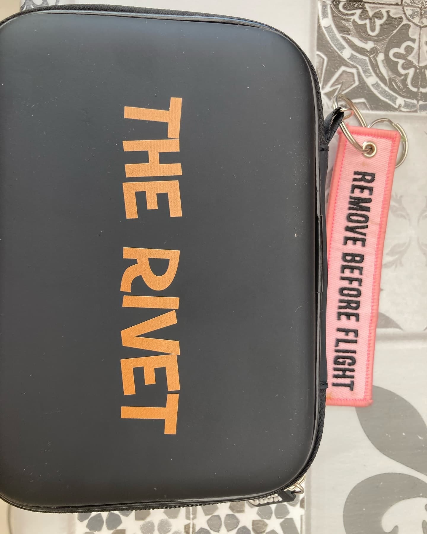 My own personal dart case !! 😊😊
loxleydarts 
dartshopper 
dartsfun.be 
dartscentreeu 
airbournecolours 
elitesports_esm 
#lovethedarts🎯 #dartslive #dartsofinstagram #scolia #teamloxley #dartslife
