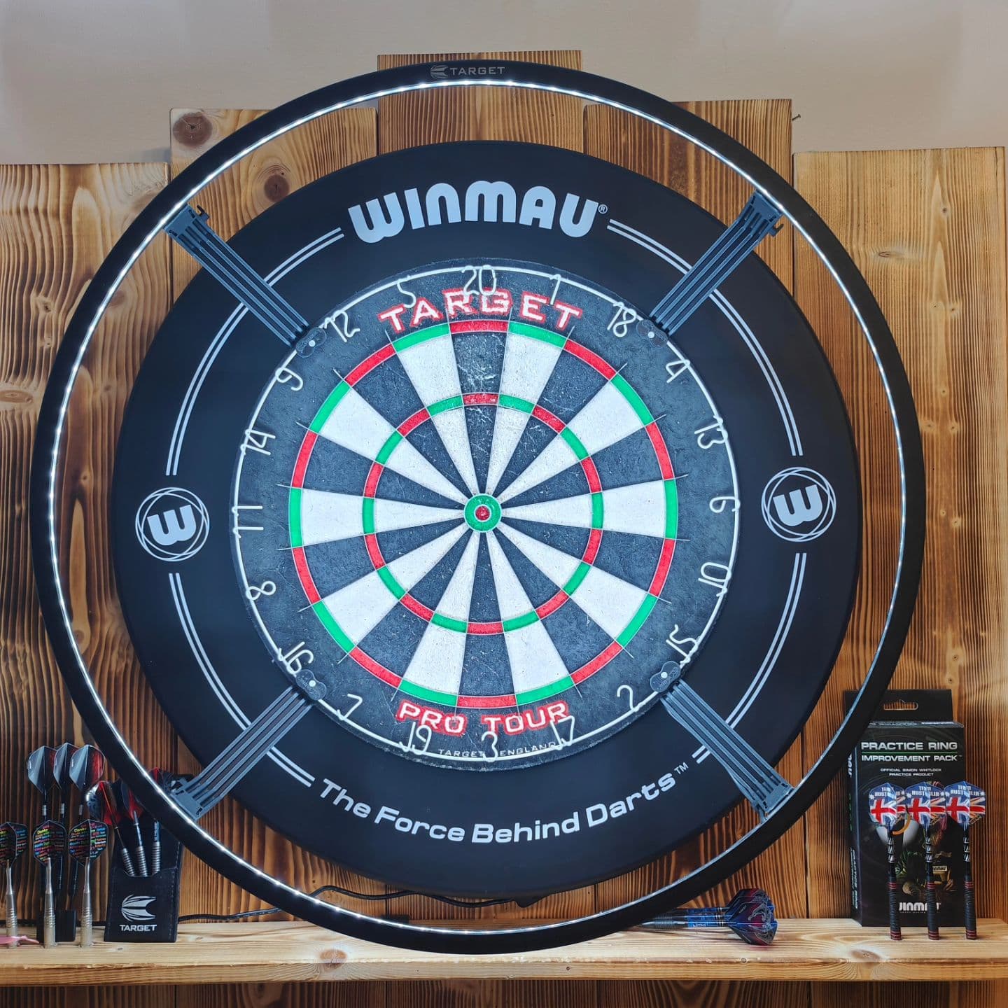 Tolle Beleuchtung und Surround von #dartshopper #dartshopper