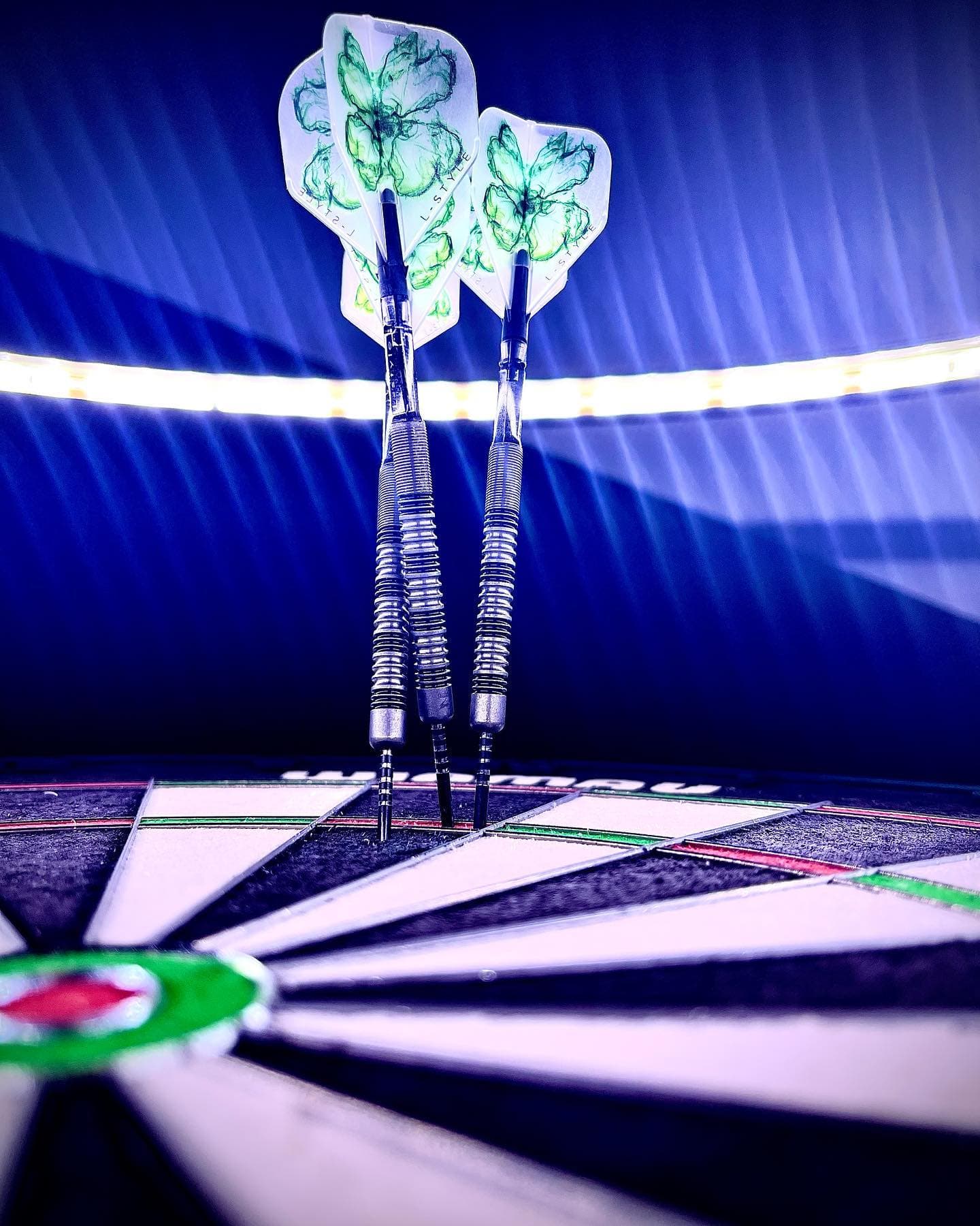 3 x 140🚨

#greengrizzly #darts #dart #steeldarts #dartpfeil #180 #501 #bullseye #treble20 #double #doubleout #oche #barrel #lovethedarts #welovedarts #dartsofinstagram #dartslive #pdc #pdcdarts #koto #dartshopper #unicorn #jameswade #themachine #premier #reddragondarts #jonnyclayton #theferret #lstyle #140